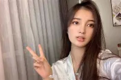 震惊！顶流流量小生隐婚生子被曝光粉丝：三年感情被欺骗！
